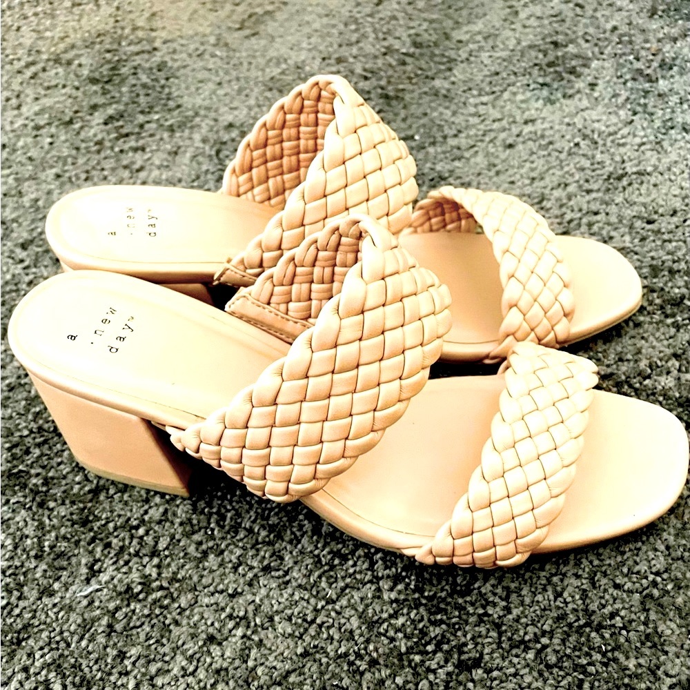 A New Day block heels